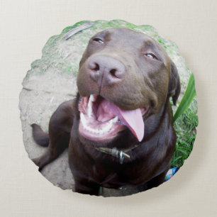 Cojín Redondo Delicias divertidas: cachorro labrador marrón choc