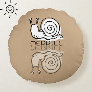 Cojín Redondo Doodle de caracol marrón lindo con nombre personal