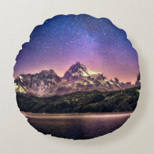 Cojín Redondo El colorido paisaje del cielo nocturno con estrell