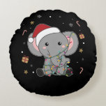 Cojín Redondo Elephant Christmas Snow Winter Animals Elephants A<br><div class="desc">The elephant at Christmas with fairy lights. Funny animals with gifts and snow for the holidays. Also funny for Christmas in July. Elephants are cute animals and perfect for Christmas.</div>