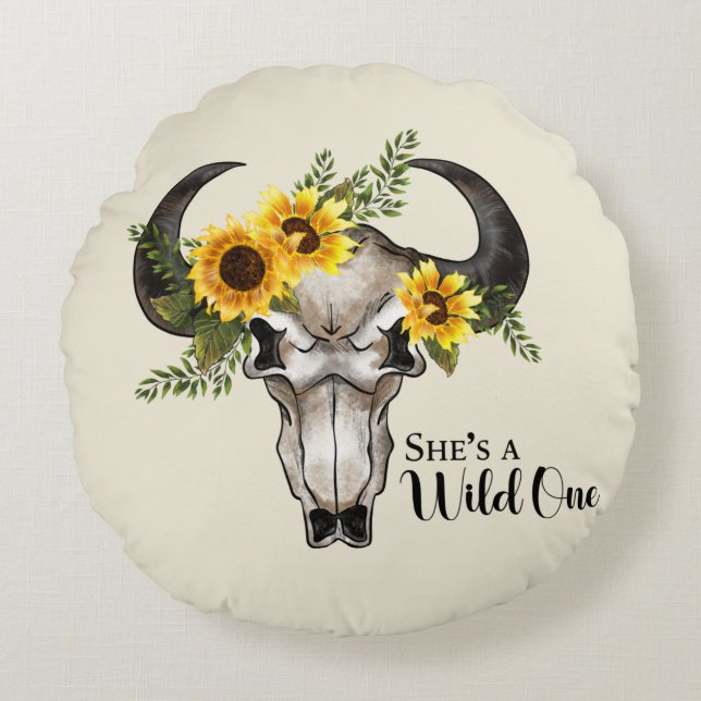 Cojín Redondo "Ella es salvaje" con Personalizado de cráneo/gira (Anverso)