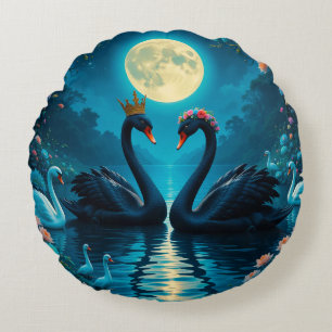 Cojín Redondo Escena Mágica Romántica de Cisnes en Jardín Elegan