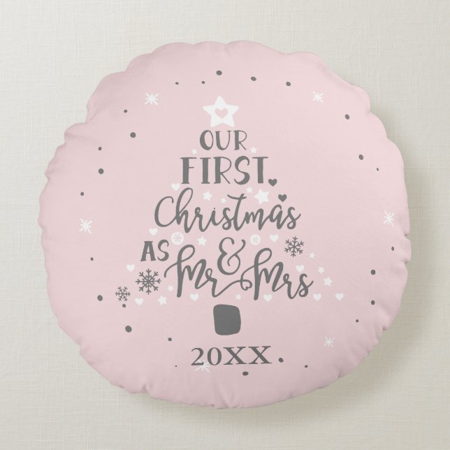 Cojín Redondo First Christmas Newlyweds Year Blush Pink (Anverso)