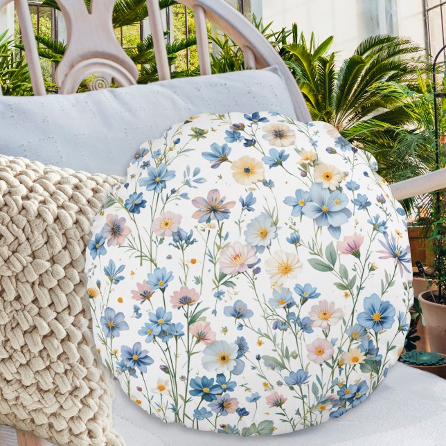 Cojín Redondo Floral Garden Soft Pastel Botanical Decor (An elegant round pillow, with pretty wildflowers pattern in a rustic country style)
