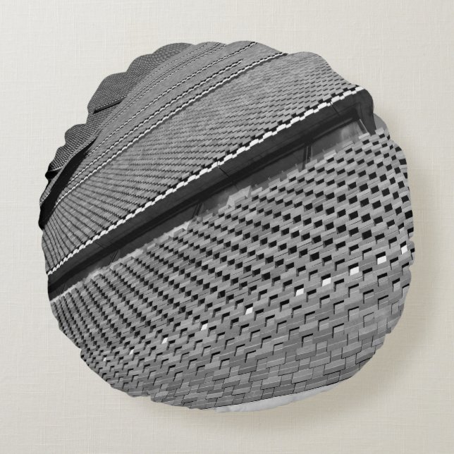 COJÍN REDONDO FOTO DE BAJO ÁNGULO DEL EDIFICIO ARQUITECTURAL (Anverso)