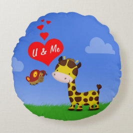 Cojín Redondo Giraffe y mariposa enamorada