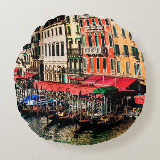 Cojín Redondo Hermosas vistas de la calle acuática y de los edif