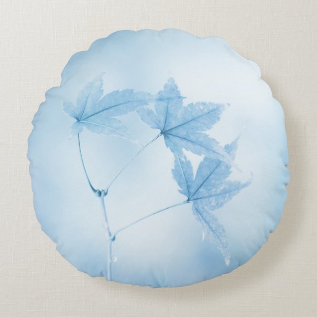 Cojín Redondo Hojas de Arce Japonés en Azul (Anverso)