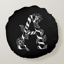 Cojín Redondo Letra negra y blanca "A" con flores de remolque