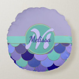 Cojín Redondo Monograma de escalas de sirena + Nombre púrpura y 