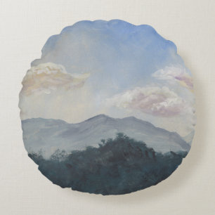 Cojín Redondo Montañas Azules Gouache: Vibrante escena natural