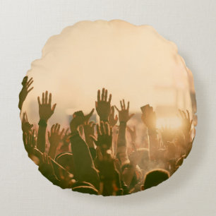 Cojín Redondo Multitud en concierto - concierto de fotos al esti