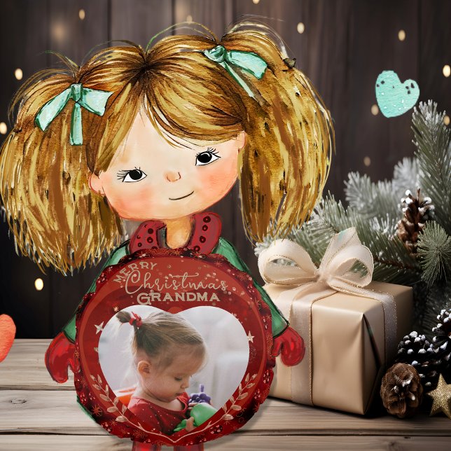 Cojín Redondo Navidades adorables foto roja de la abuela (Adorable Christmas Grandma Red Photo Round Pillow)