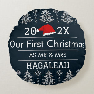 Cojín Redondo Nuestra primera Navidad como Sr. y Sra. Newlyw