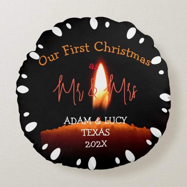 Cojín Redondo Nuestra primera Navidad Sr. y Sra. recién casados  (Anverso)