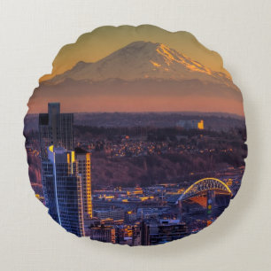Cojín Redondo Opinión de Seattle céntrica, fútbol del paisaje