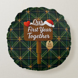 Cojín Redondo Our First Year Together 2025 Wooden Sign