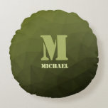 Cojín Redondo Patrón de malla geométrica verde del ejército Mono<br><div class="desc">Monograma Personalice el regalo para él con su personalizado inicial y su nombre. Patrón de malla geométrica del gradiente de oliva verde del ejército. El gradiente verde del ejército de la malla geométrica triángulos sombríos. Hué verde de oliva oscura para el uniforme de soldado, camo. Mide paisajes militares naturales, resistencia,...</div>