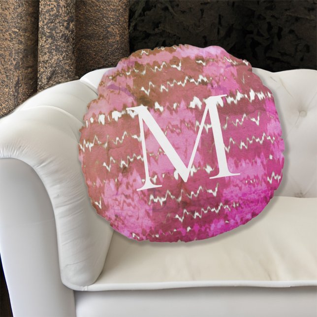 Cojín Redondo Patrón de tinte de tinta rosada de boho monogramad (Boho Abstract Pink Tie Dye Pattern Monogrammed Round Pillow)