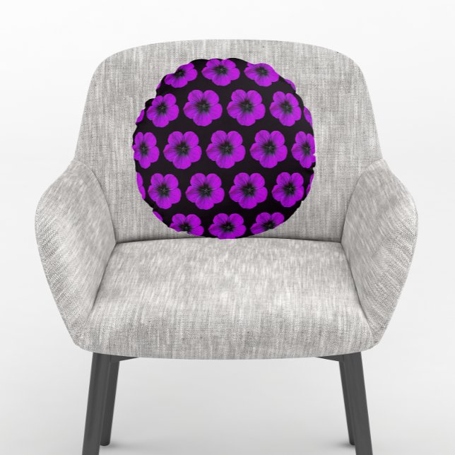 Cojín Redondo Patrón floral morado de geranio en negro (In Situ Chair)