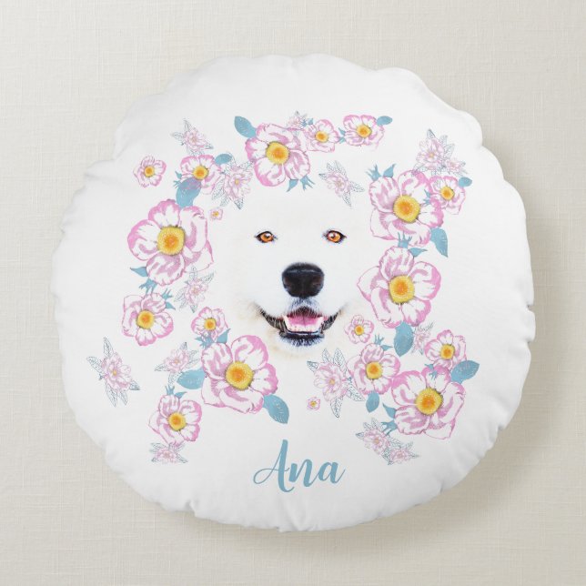 Cojín Redondo Perro Samoyed y flores rosadas, nombre personaliza (Anverso)