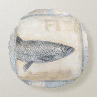 Pescado gris en fondo beige