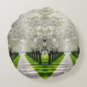 Cojín Redondo "Petales y paz: sendero sereno de primavera
