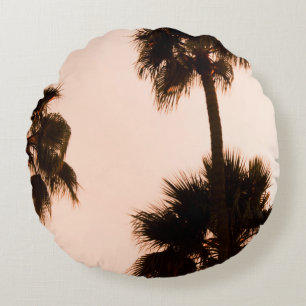 COJÍN REDONDO PLANTAS DE PALMERAS DE FOTOGRAFÍA DE BAJO ÁNGULO