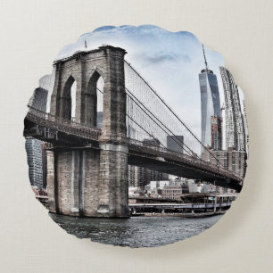 COJÍN REDONDO PUENTE DE BROOKLYN DURANTE EL DÍA