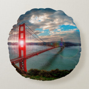 Cojín Redondo Puente Golden Gate con Sun que brilla a través