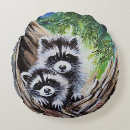 Cojín Redondo Raccones jóvenes en el árbol Aleta de lanzamiento 