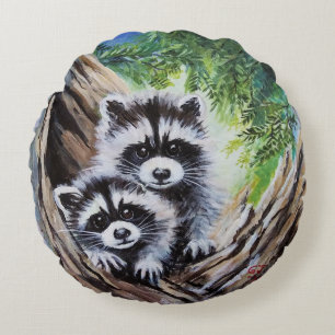 Cojín Redondo Raccones jóvenes en el árbol Aleta de lanzamiento 