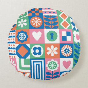 Cojín Redondo Resumen Floral: Diseño Folclórico Escandinavo.