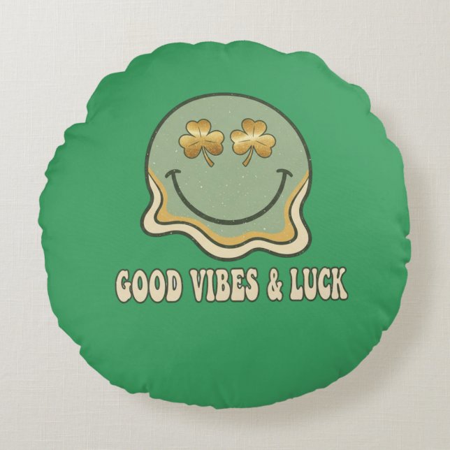 Cojín Redondo Retro St. Patrick's Day Good Vibes & Luck Smiley  (Anverso)