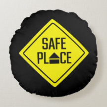 Rótulo de lugar seguro amarillo para los jóvenes |