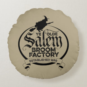 Cojín Redondo Salem Witch Broom Factory - gótica vintage diverti