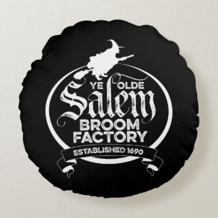 Cojín Redondo Salem Witch Broom Factory - gótica vintage diverti