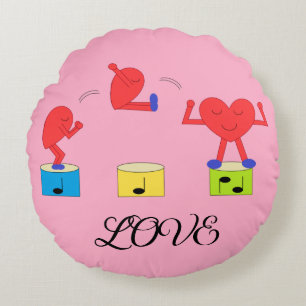 Cojín Redondo Saltar el corazón en el amor: de color Rosa