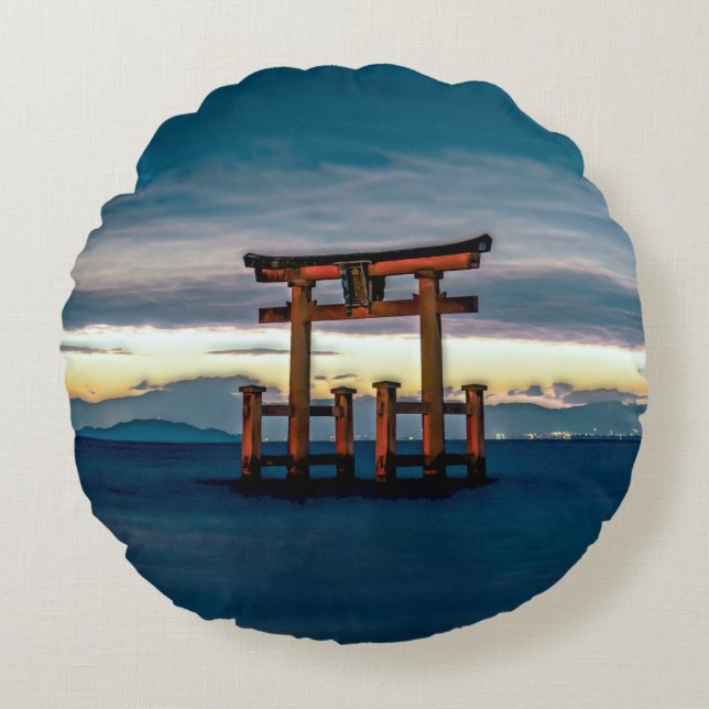 Cojín Redondo Shinto Shrine - Torii - Puerta Japonesa (Anverso)