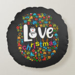 Cojín Redondo Snowman Love Christmas Decorations<br><div class="desc">El diseño de un Snowman de pan de jengibre adorna las decoraciones navideñas. Hace un regalo especial para cualquiera durante la temporada de vacaciones.</div>