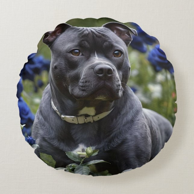 Cojín Redondo Staffordshire Bull Terrier In Blue Rosa Garden, (Anverso)