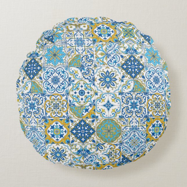 Cojín Redondo tonos mediterráneos/ azulejos (Anverso)