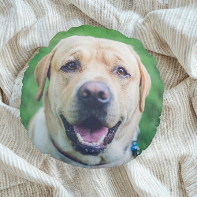 Cojín Redondo Tu foto de perro Keepsake personalizada (Your Dog Photo Keepsake Personalized Round Pillow by Ricaso. Add your own two photographs. Pet gifts)