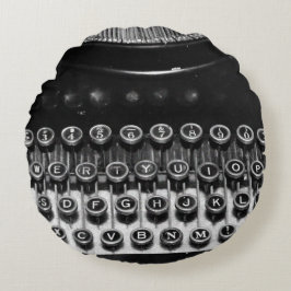 Cojín Redondo VintageBlack y máquina de escribir blanca