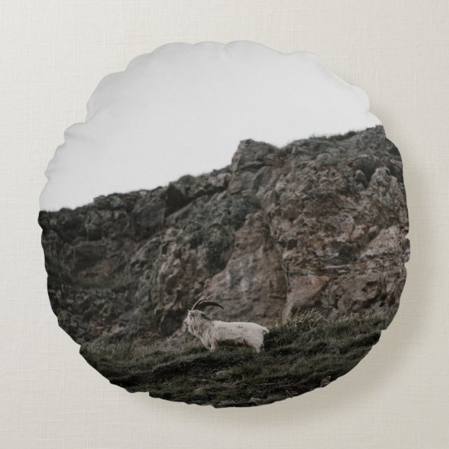 COJÍN REDONDO WILD GOAT (Anverso)