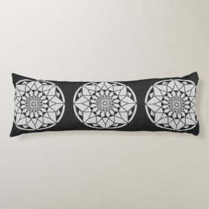 Cojín Star Mandala tejiendo blanco y negro