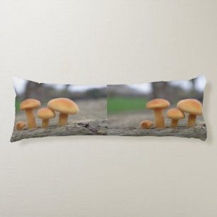 Cojín Toadstoides pequeños Pillow del cuerpo de macro