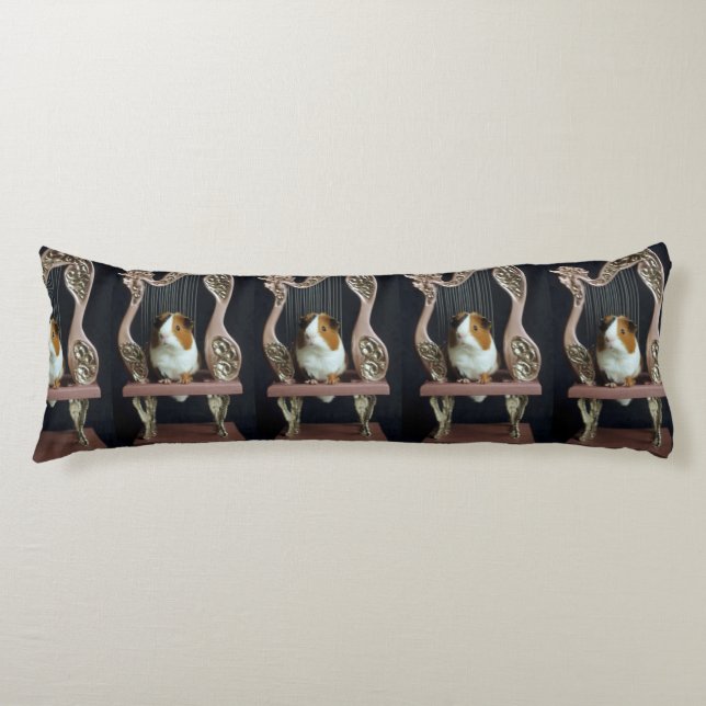 Cojín Whimsical Guinea Pig Harp Body Pillow (Anverso)