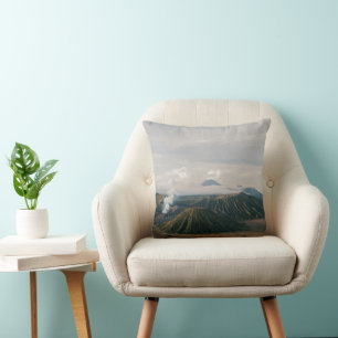 Cojines decorativos con montañas volcánicas en eru