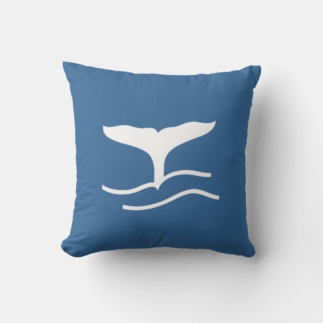 cola de ballena blanca en almohada azul (Anverso)